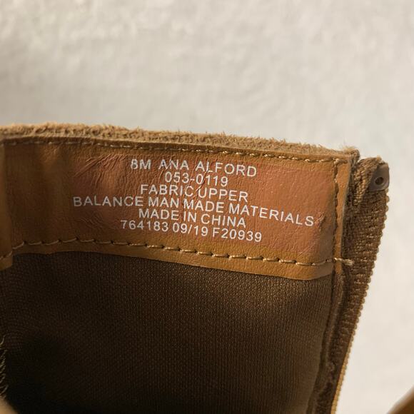 a.n.a Alford Women's Studded Faux Suede Ankle Boots Size 8 - Picture 9 of 10